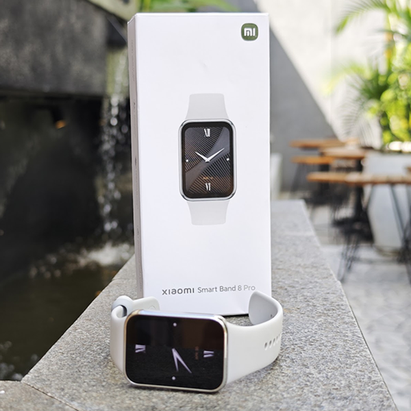 montre connectée xiaomi smart band 8 pro